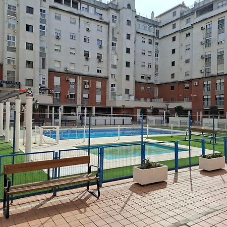 Habitacion Particular Con Bano Privado Севиля Екстериор снимка
