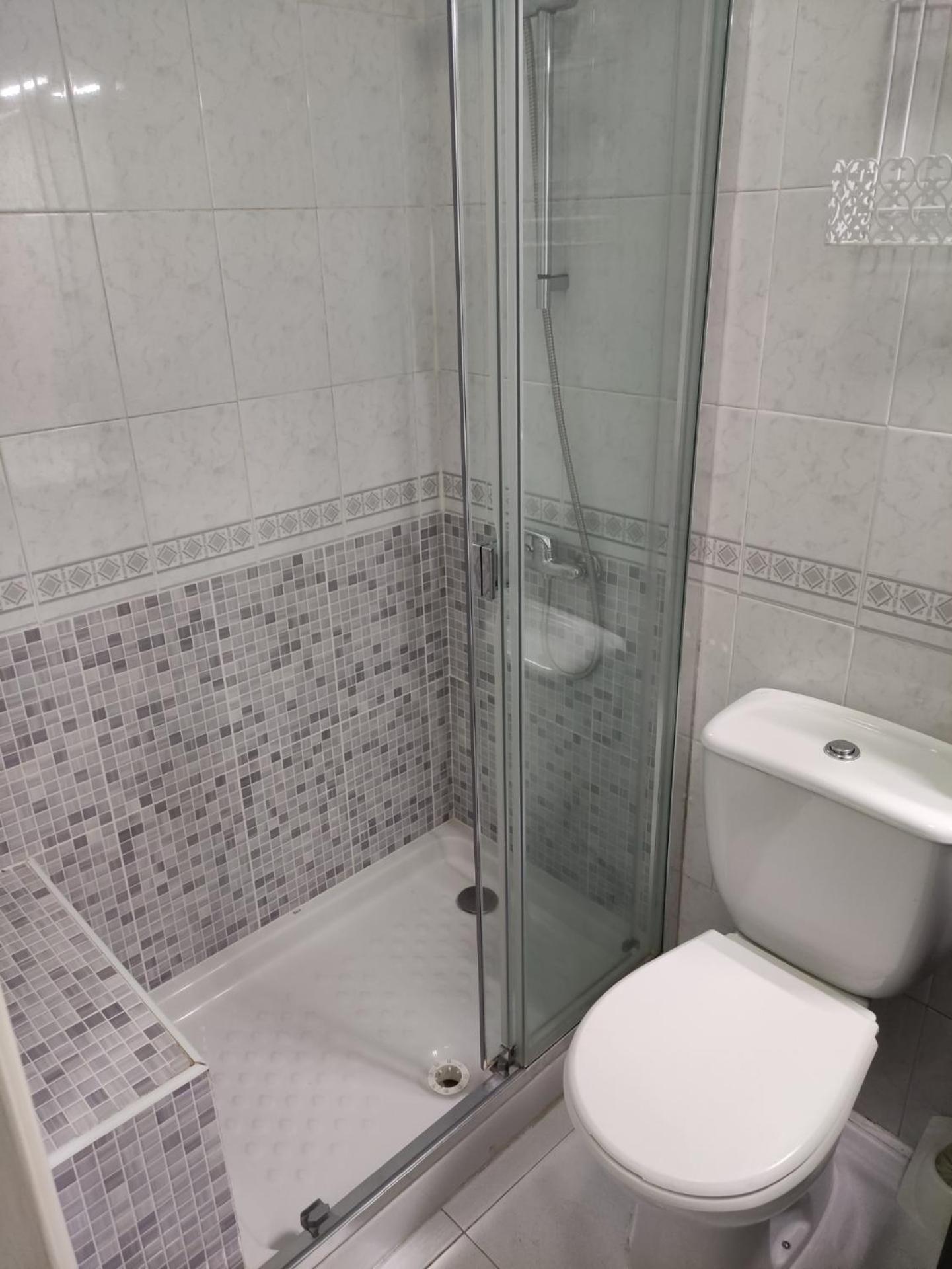 Habitacion Particular Con Bano Privado Севиля Екстериор снимка